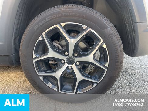 Used 2025 Jeep Compass Limited AWD/4WD image 11
