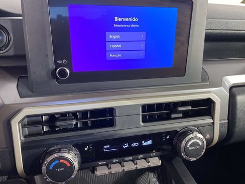 Used 2025 Toyota Tacoma SR5 AWD/4WD image 20