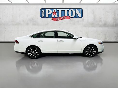 New 2026 Honda Accord Touring image 8