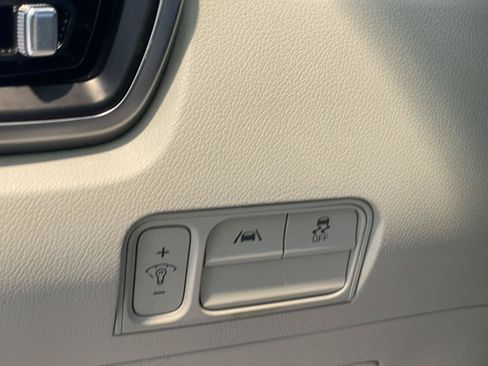 Used 2023 Kia Sorento S w/ Panoramic Sunroof Package FWD image 26