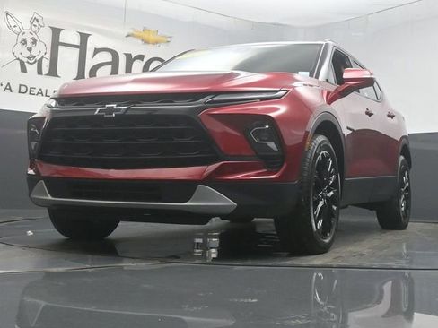 Used 2024 Chevrolet Blazer LT w/ LPO, Black Grille Bar Package FWD image 56