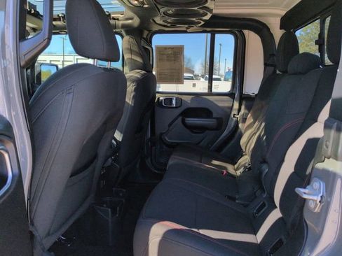 Used 2023 Jeep Gladiator Rubicon w/ LED Lighting Group image 15