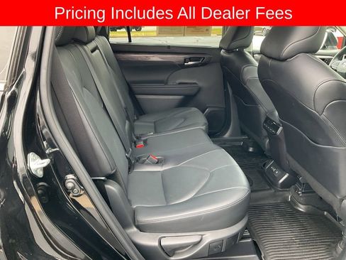 Used 2024 Toyota Highlander Limited AWD/4WD image 20