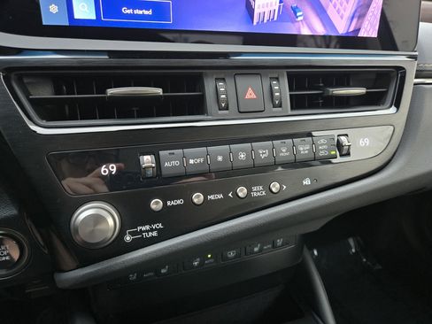 Certified 2024 Lexus ES 350 Ultra Luxury w/ Accessory Package (Z2) image 21