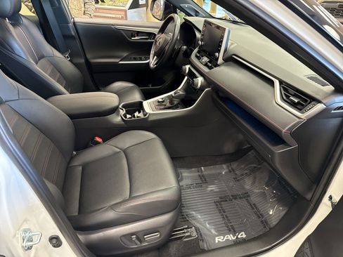 Used 2021 Toyota RAV4 XSE image 16