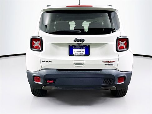 Used 2022 Jeep Renegade Trailhawk image 15