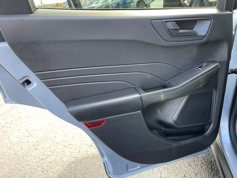 Used 2022 Ford Escape SE w/ SE Sport Appearance Package image 20