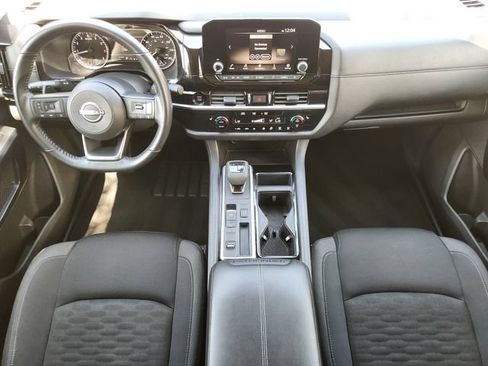 Used 2025 Nissan Pathfinder SV FWD image 24