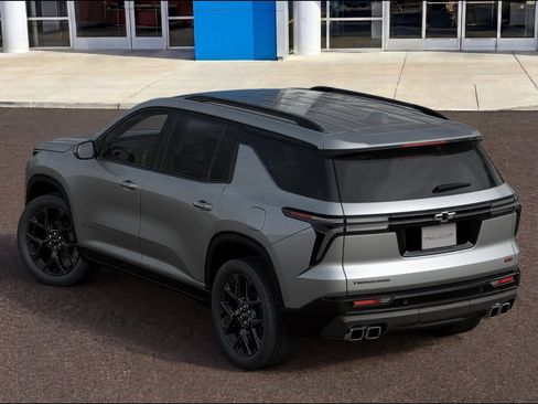 New 2026 Chevrolet Traverse RS w/ LPO, Floor Liner Package FWD image 3