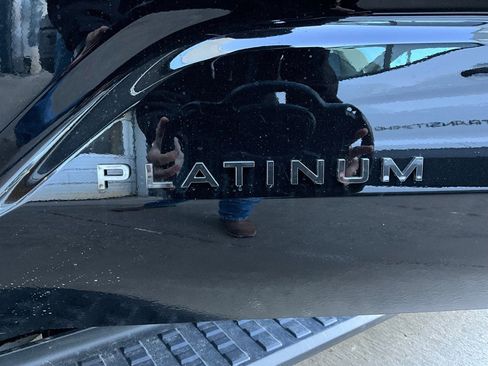 New 2025 Toyota 4Runner 4WD image 11