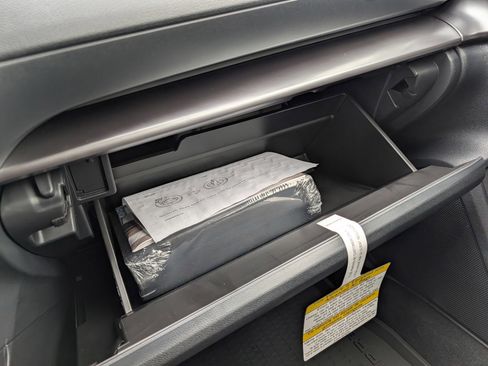 Used 2025 Subaru Impreza 2.0i image 32