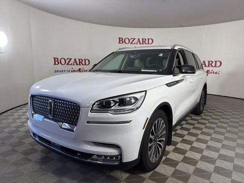 Used 2022 Lincoln Aviator Reserve w/ Equipment Group 201A AWD/4WD image 4
