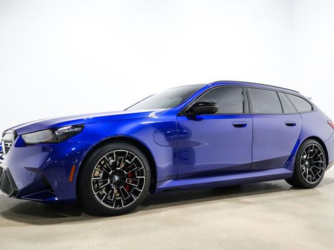 Used 2025 BMW M5 Touring image 12