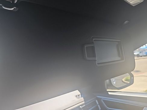 Used 2024 Volkswagen Atlas Cross Sport SE image 41