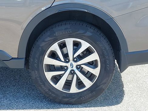 Used 2022 Subaru Outback Premium image 10