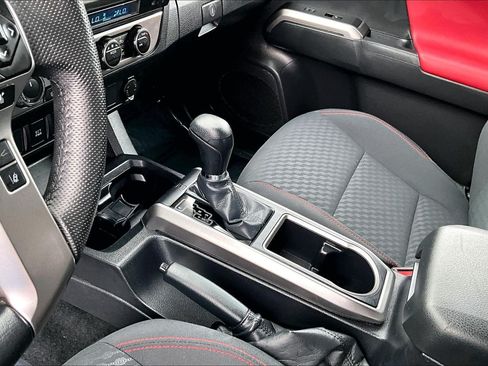 Used 2023 Toyota Tacoma SR5 AWD/4WD image 15