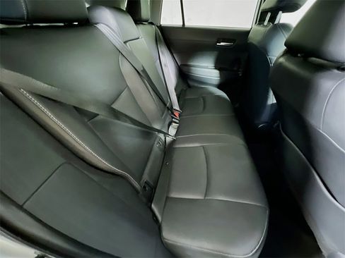 Certified 2023 Toyota Corolla Cross XLE image 24