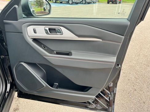 New 2026 Ford Explorer Active image 9