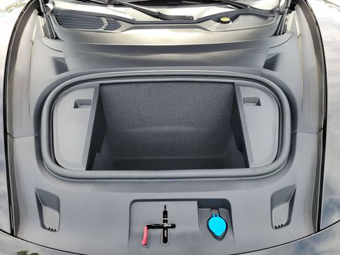New 2026 Porsche Taycan 4S AWD/4WD image 33