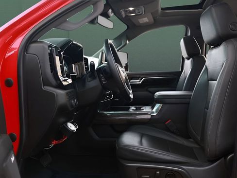 Used 2024 Chevrolet Silverado 3500 LTZ image 11