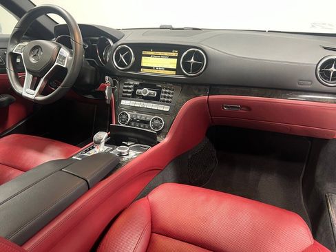 Used 2013 Mercedes-Benz SL 550 image 28