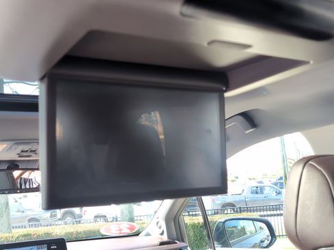 Certified 2023 Toyota Sienna Platinum image 29