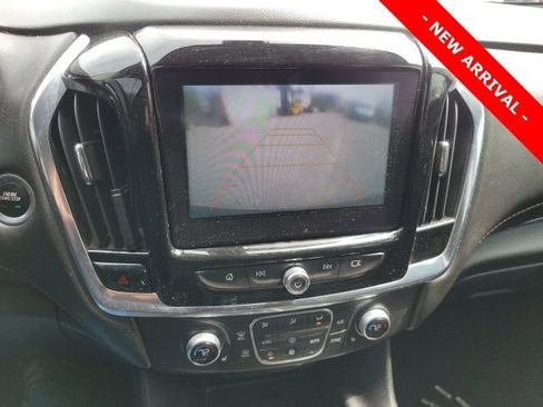 Used 2019 Chevrolet Traverse LT image 10