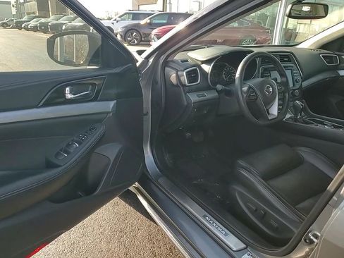 Used 2016 Nissan Maxima 3.5 SV image 11