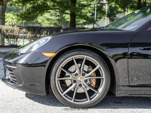 Used 2017 Porsche 718 Cayman RWD image 2