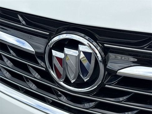 Used 2023 Buick Envision Essence image 29