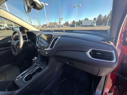 Used 2020 Chevrolet Equinox Premier image 30
