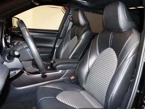 Used 2023 Toyota Highlander L image 36