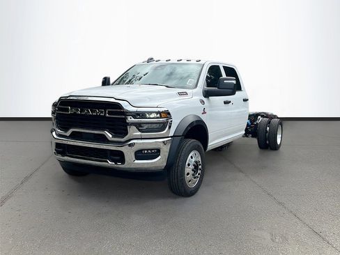 New 2026 RAM 5500 Tradesman w/ Chrome Appearance Group image 3
