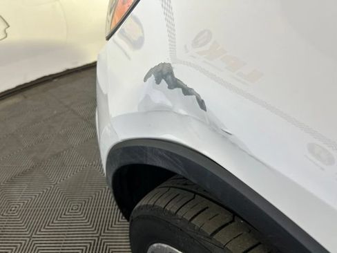 Used 2020 Buick Encore Preferred FWD image 36