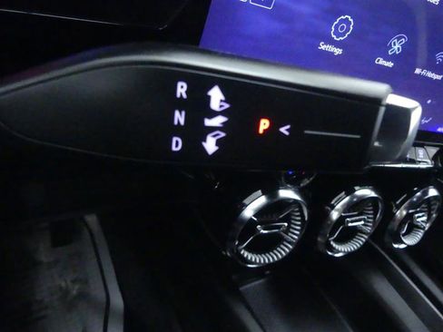 Used 2025 Chevrolet Blazer EV LT AWD/4WD image 19