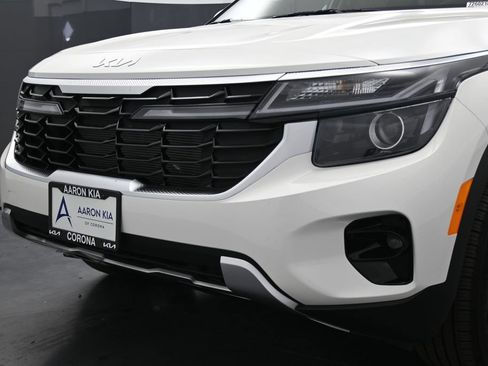 New 2026 Kia Seltos S FWD image 8