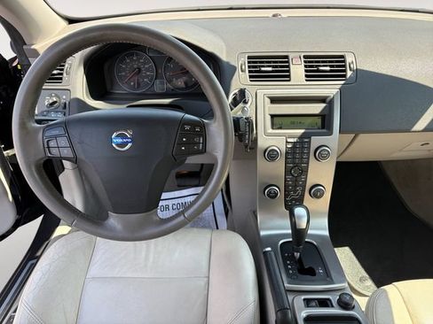 Used 2009 Volvo C70 T5 FWD image 10