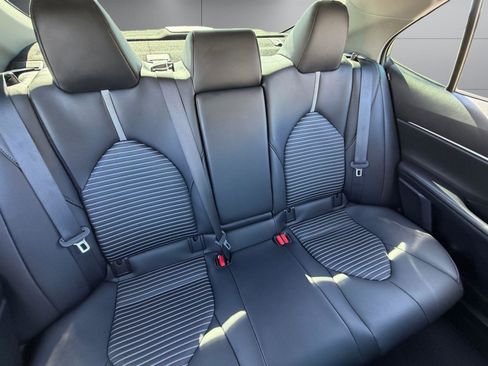 Used 2024 Toyota Camry SE w/ Convenience Package image 19