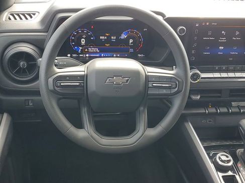 Certified 2024 Chevrolet Colorado Trail Boss w/ Technology Package AWD/4WD image 11