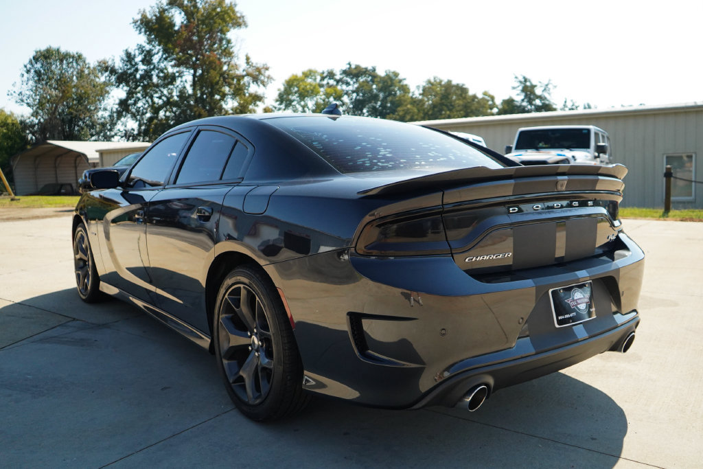 Used 2019 Dodge Charger R/T RWD image 4
