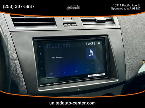 Used 2010 MAZDA MAZDA3 i Touring image 9