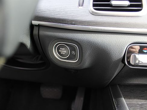 Used 2022 Mercedes-Benz GLS 450 4MATIC image 21