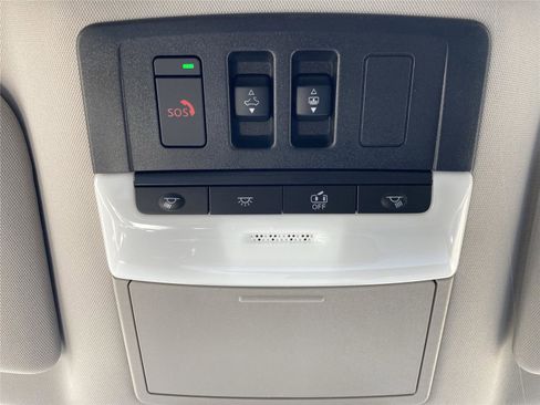 New 2026 Nissan Pathfinder SL w/ SL Premium Package FWD image 25