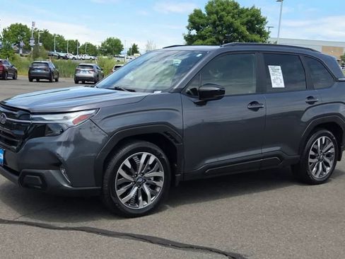 Used 2025 Subaru Forester Touring AWD/4WD image 4