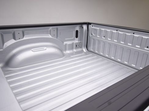 New 2026 RAM 1500 4x4 Crew Cab image 15