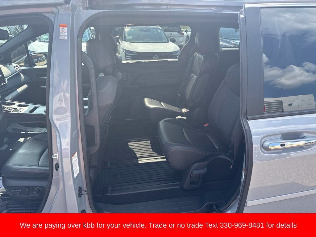 Used 2023 Toyota Sienna XSE w/ XSE Plus Package AWD/4WD image 11