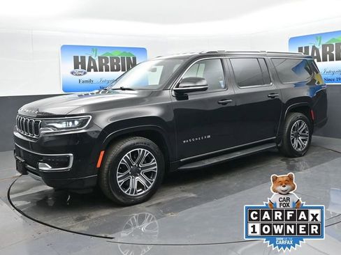 Used 2024 Jeep Wagoneer L Series II w/ Flexible Seating Group AWD/4WD image 1