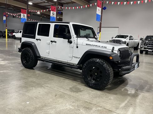 Used 2017 Jeep Wrangler Unlimited Sport image 7