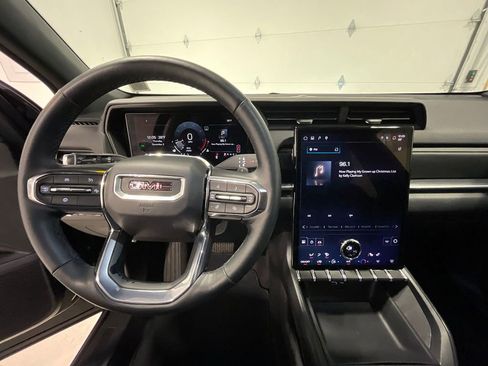 Used 2025 GMC Terrain Elevation image 64