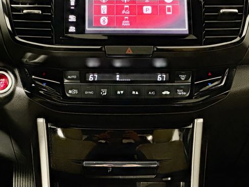 Used 2017 Honda Accord Touring image 27